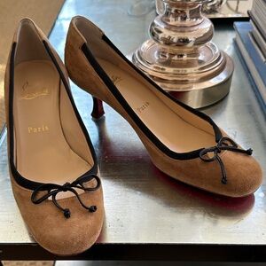 Christian Louboutin Brown Suede Bow Low Heel Pumps with Black Trim 37.5/8